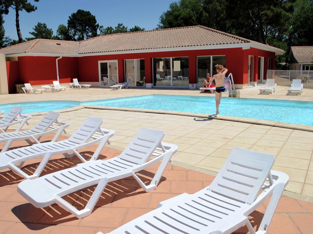 Residence Nemea Les Rives De Saint Brice Ares Kültér fotó