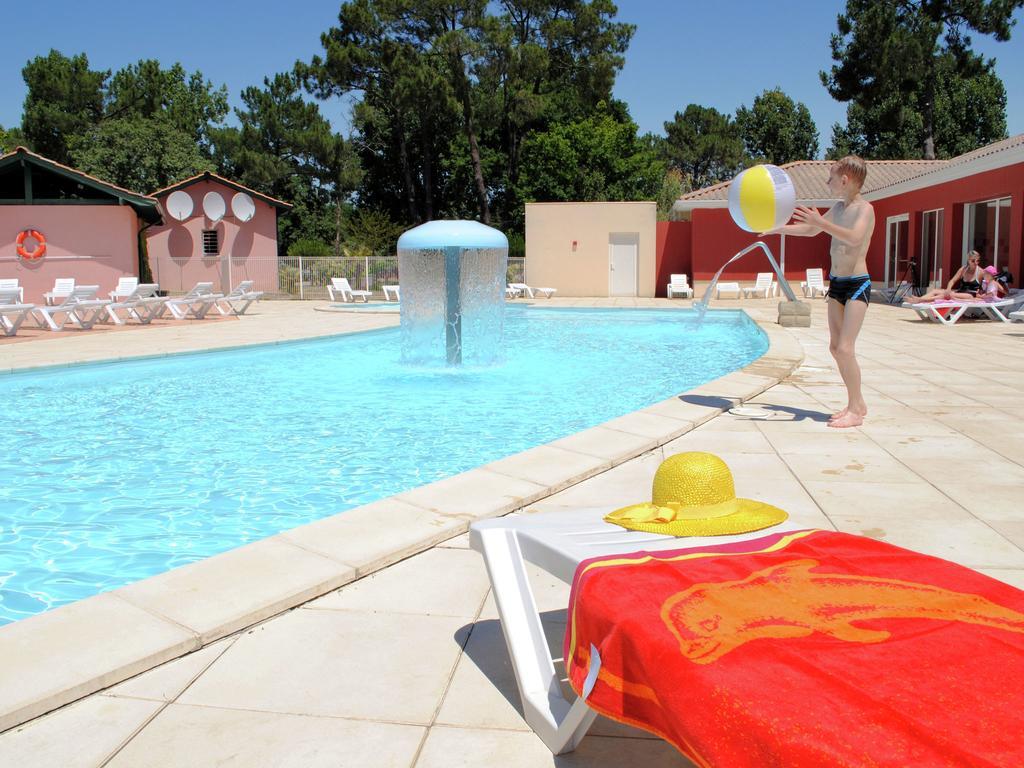 Residence Nemea Les Rives De Saint Brice Ares Kültér fotó