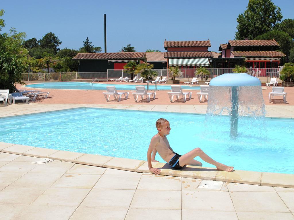 Residence Nemea Les Rives De Saint Brice Ares Kültér fotó