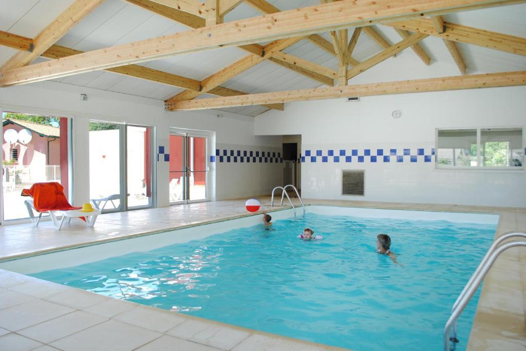 Residence Nemea Les Rives De Saint Brice Ares Kültér fotó