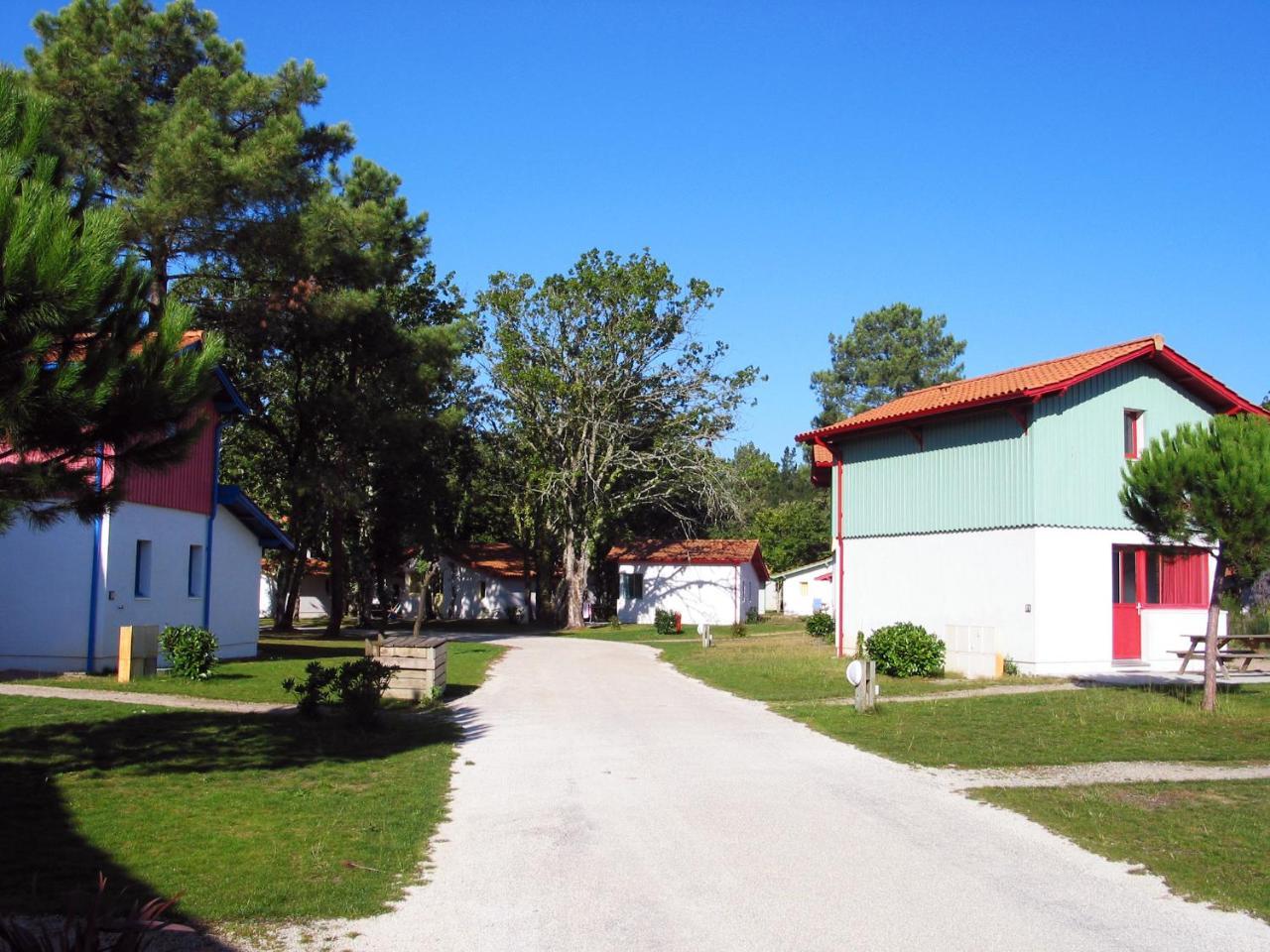 Residence Nemea Les Rives De Saint Brice Ares Kültér fotó